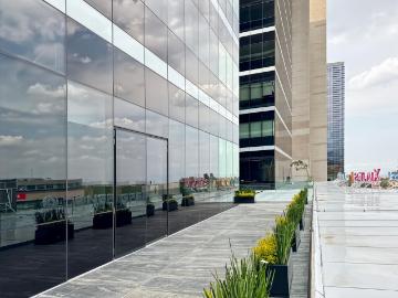 Espacio de oficina en renta para 1 persona en MEXICO CITY, Santa Fe The point