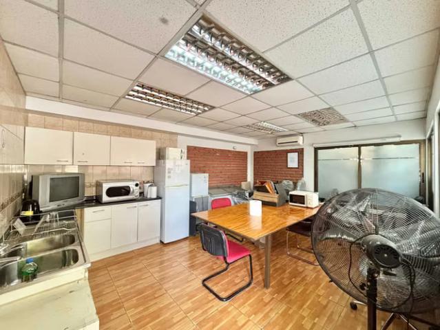 Espacio Ideal para Empresa con Casa en1.400m2 1710 | dormitorios por 13730.00 en Puente Alto