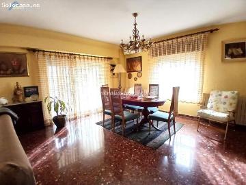 ESPACIOSO CHALET UNIFAMILIAR EN NIVELES ESCALONADOS