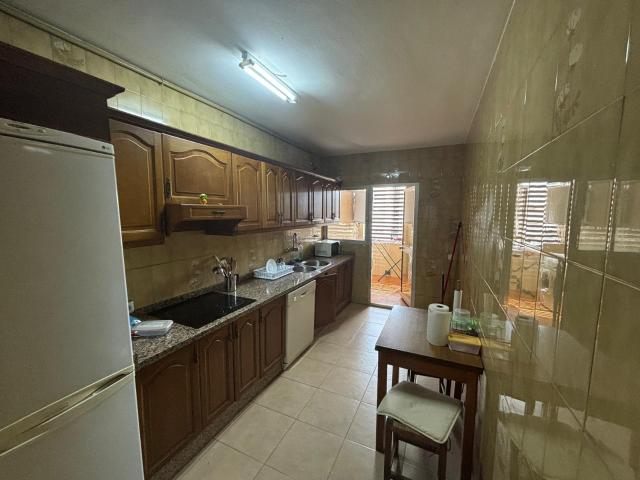 ¡Espacioso Piso Amueblado de 129m2 en ALQUILER CON 4Habitaciones Dobles y Terraza!