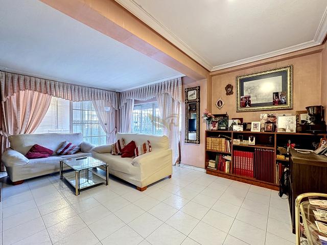 Espacioso piso de 4 habitaciones con terraza privada