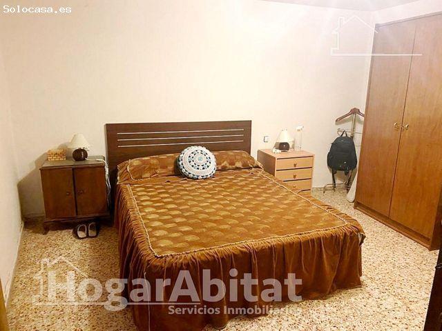 ESPACIOSA CASA CON TERRAZA Y GARAJE