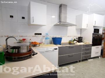 ESPACIOSA CASA CON TERRAZA Y GARAJE