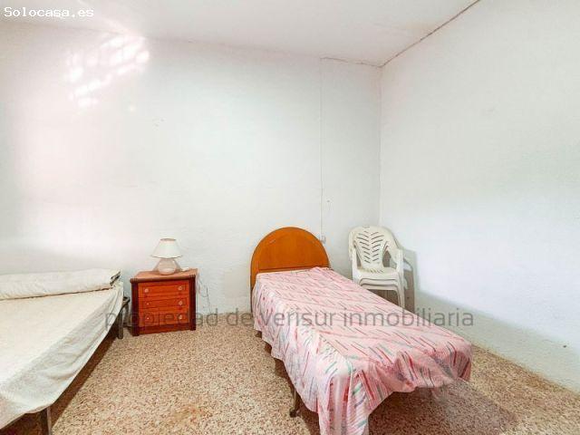 ESPACIOSA CASA DE CAMPO CON PARCELA