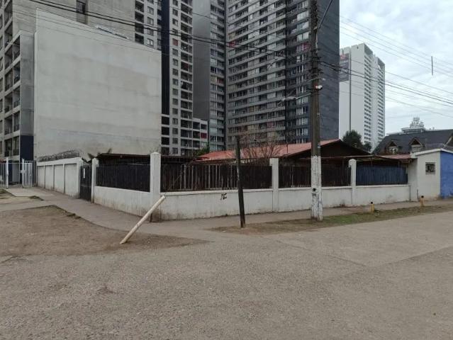Espaciosa casa en estación central en arriendo