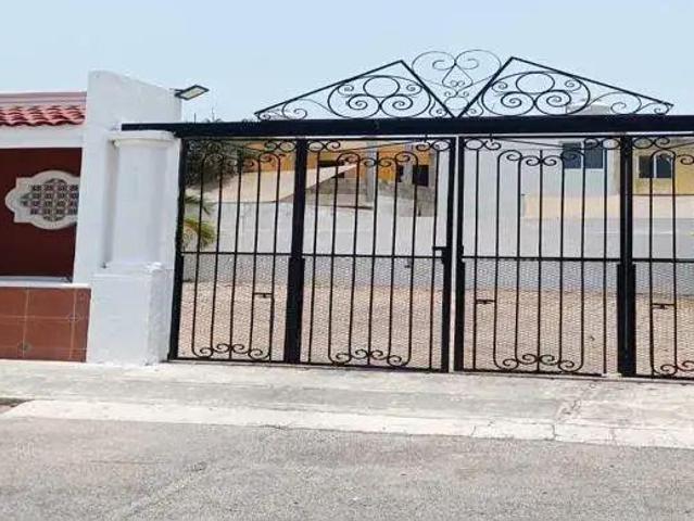 | Espaciosa casa en renta en Francisco de Montejo |