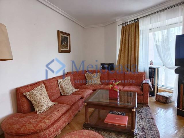 Espaciosa vivienda en la Avenida de los Arces – Urbanización Residencial