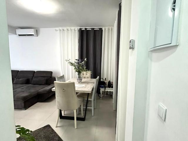 GRAN VIVIENDA EN VENTA EN BURGUILLOS | UNA VIVIENDA, DOS POSIBILIDADES
