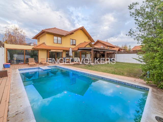 ESPACIOSA Y FULL EQUIPADA EN CONDOMINIO CASA GRANDE