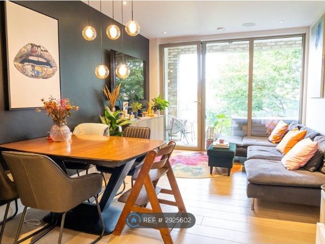 Espalier Gardens, London NW6, 3 bed flat to rent, £3,895 pcm | PrimeLocation
