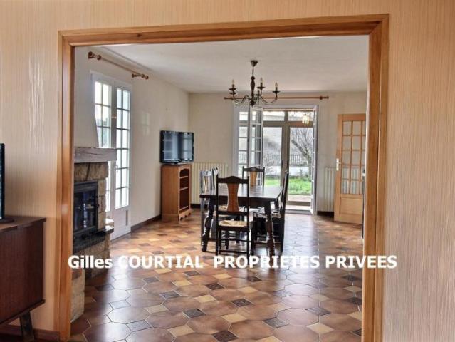 Espaly Saint Marcel 43000 maison individuelle sur 2 niveaux 158 m² 5 chambres double garage cave sur 995 m² de terrain