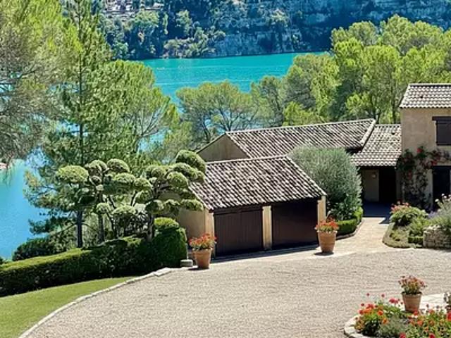 Esparron de Verdon 04800 Achat / Vente maison 6 pièces t6 jardin terrasse