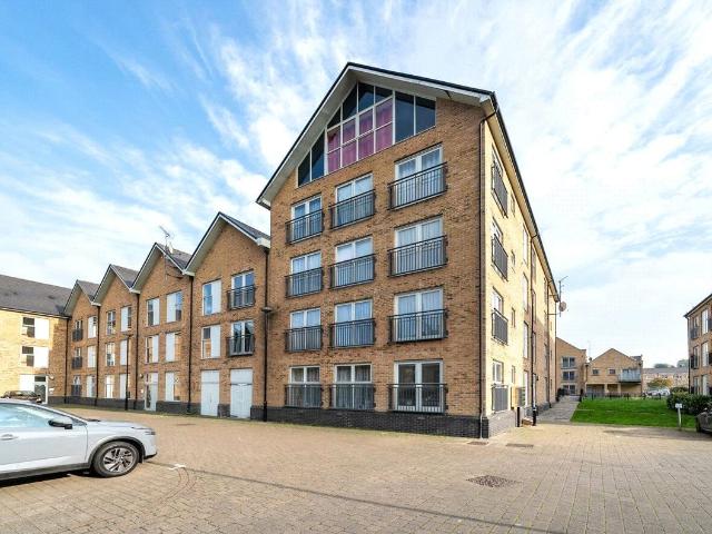 Esparto Way, South Darenth, Dartford, Kent DA4, 2 bed flat to rent, £1,480 pcm | PrimeLocation
