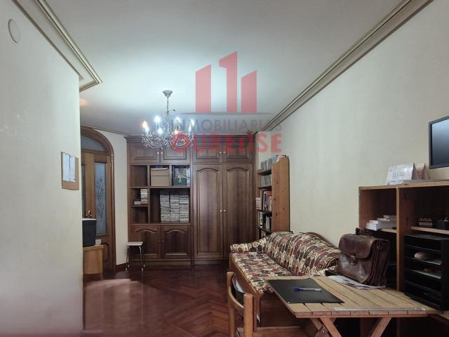 ESPECIAL ESTUDIANTES! AMPLIA HABITACIÓN CON BAÑO DE USO EXCLUSIVO EN PISO COMPARTIDO EN EL COUTO