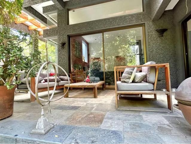 Espectacular casa! 5 dorm, gran terreno 1534 m2 | 5 dormitorios por 30700.00 en Las Condes