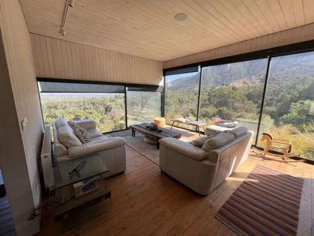 Espectacular Casa 6 dormitorios en Parcela 5.060 m2, Altos de Olmué | 6 dormitorios por 11900.00 en Olmué
