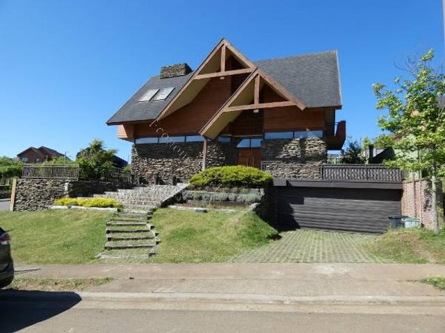 Espectacular casa 340m2 5D 5B Fundo El Venado