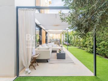 Espectacular casa totalmente rehabilitada con escritura de d. 305m² Barcelona