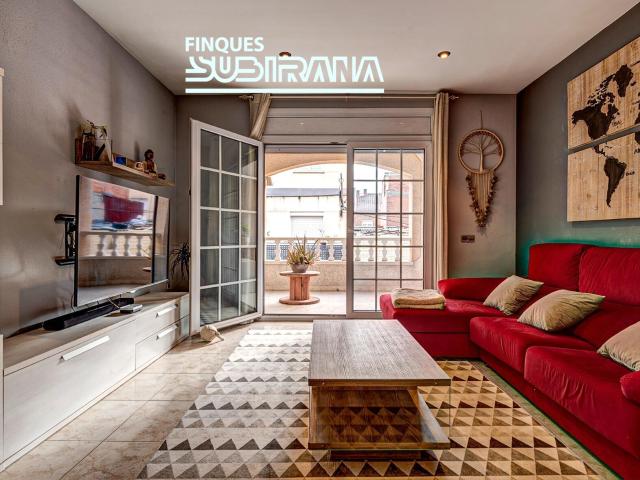 ESPECTACULAR CASA EN VENDA A VILANOVA DEL CAMÍ – BARRI DE LA PAU