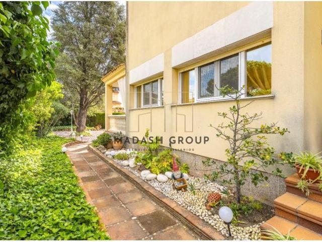 Espectacular casa unifamiliar en Urb. El Pinar Reus — lista para entrar a vivir