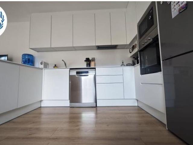 Espectacular casa a tres vientos de obra nueva 2024 con gran jardín y chill out en La Collada