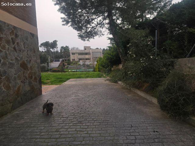 Espectacular casa a 4 vientos en Castellarnau con gran garaje, domótica, terraza !