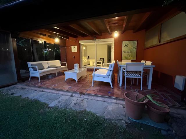 Espectacular casa adosada de esquina en Lomas de Monte Biarr. 203m² Benahavís