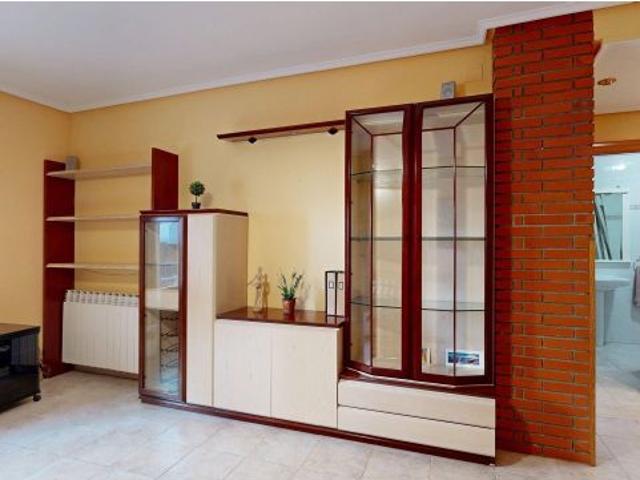 Espectacular Casa Aislada en Ruiseñores: Tu Oasis Privado en el Corazón de Zaragoza