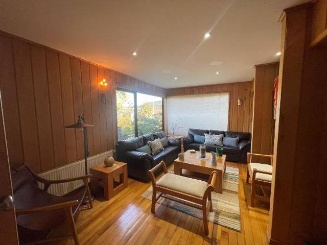 Espectacular casa amoblada en residencial sector Isla Teja