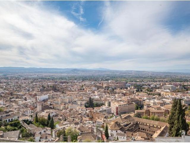 ESPECTACULAR CASA CON LICENCIA TURÍSTICA EN EXPLOTACIÓN EN EL CORAZÓN DEL ALBAYCIN