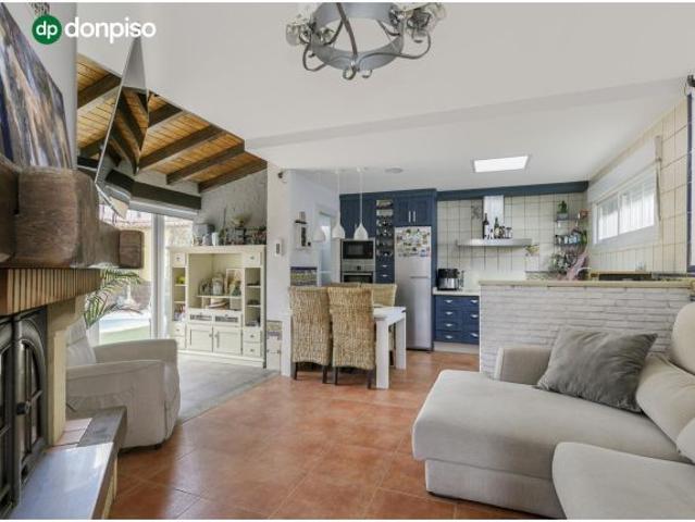 Espectacular casa con piscina a 15 minutos de la playa