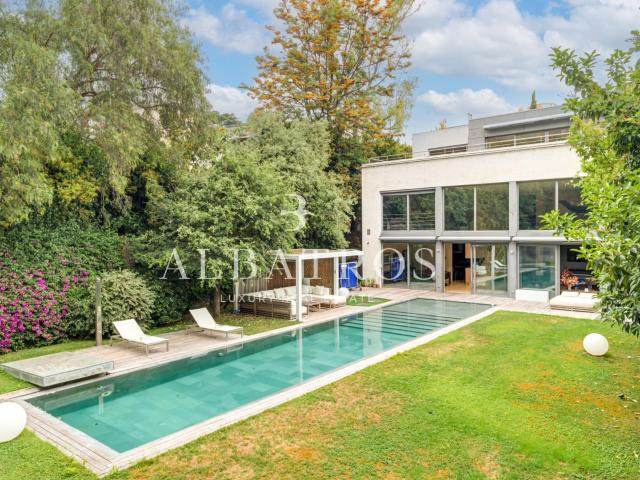 Casa de lujo de diseño en alquiler en Tibidabo con piscina privada