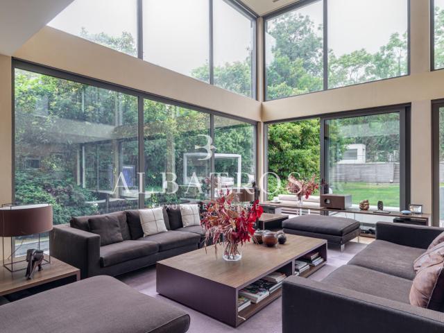 Casa de lujo de diseño en alquiler en Tibidabo con piscina privada