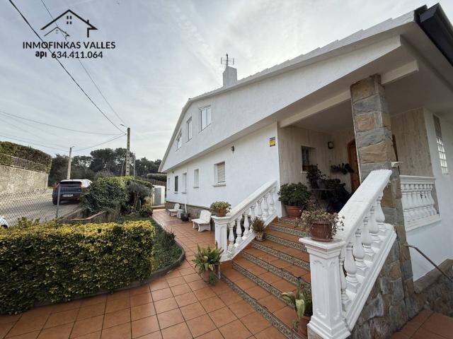 ESPECTACULAR CASA CON PISCINA IDEAL PARA 2 FAMILIAS EN LLIÇA DE VALL