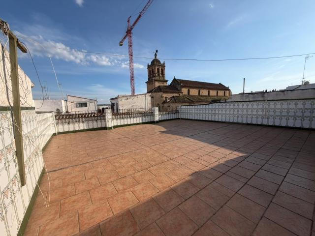 ESPECTACULAR CASA CON TERRAZA CON VISTAS A LA IGLESIA DE SANTA MARINA