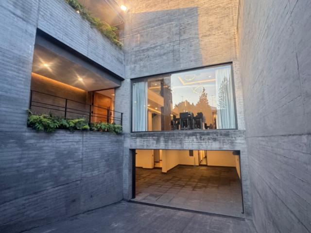 Espectacular casa con vigilancia