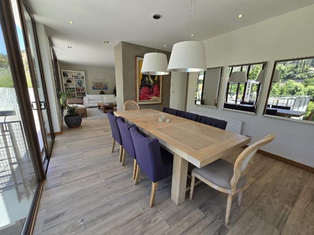 ESPECTACULAR CASA/ CONDOMINIO EL ARRAYAN