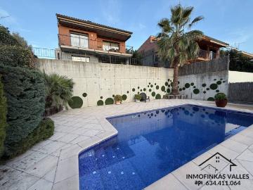 ESPECTACULAR CASA DE 325M2 CON PISCINA Y JARDIN PROPIO PARA ENTRAR A VIVIR CALDES DE MONTBUI