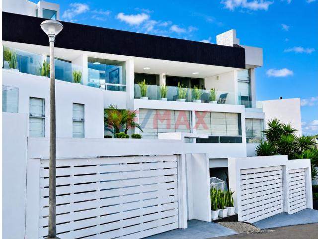 Espectacular Casa De Playa De 4 Niveles En Playa Del Golf – Asia