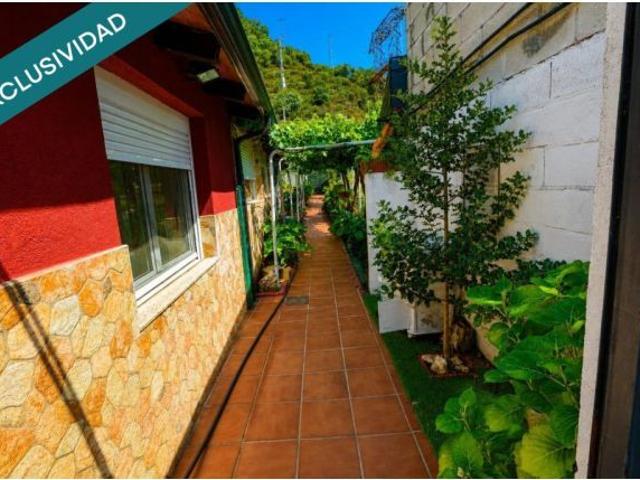 Espectacular casa de planta baja con parcela de 1.600 m² en entorno natural único