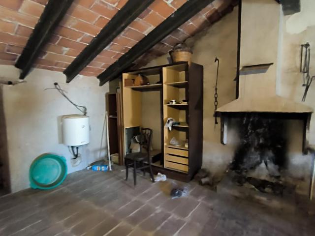 Casa en Venta con Amplios Espacios, Terraza y Acogedora Buhardilla