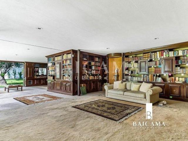 Espectacular casa en venta para remodelar en Lomas de Chapul