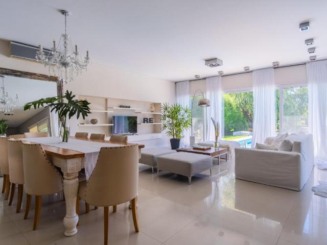 Espectacular casa en alquiler con muebles Nordelta