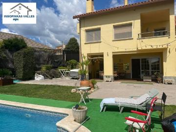 ESPECTACULAR CASA EN CAN BARRI DE 6 DORMITORIOS PISCINA Y GARAJE PARA MAS DE 4 COCHES