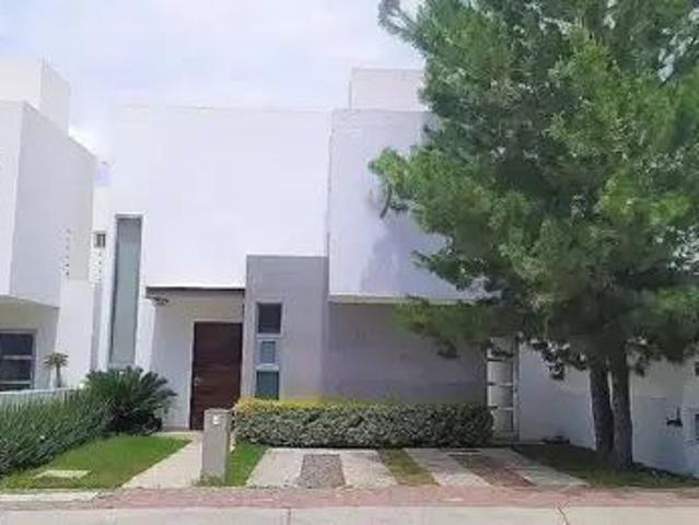 Espectacular Casa En Condesa Juriquilla! Opción A 4 Recámaras, 1 En Pb