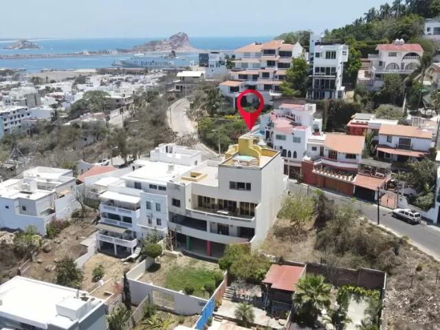 Espectacular casa en el cerro del vigía con hermosas vistas
