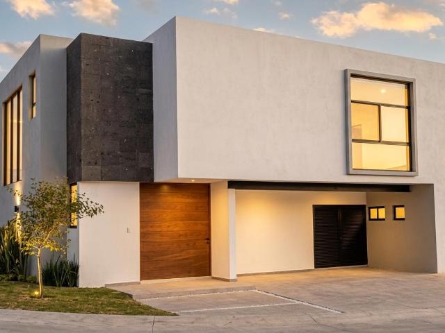 Espectacular Casa en Esquina dentro de Lomas del Molino 3 ? Acabados Premium