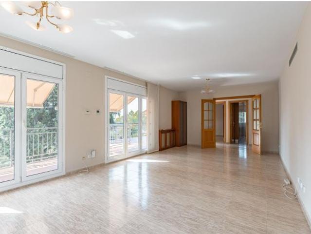 Espectacular casa en Fontpineda ideal para dos familias, lista para entrar a vivir