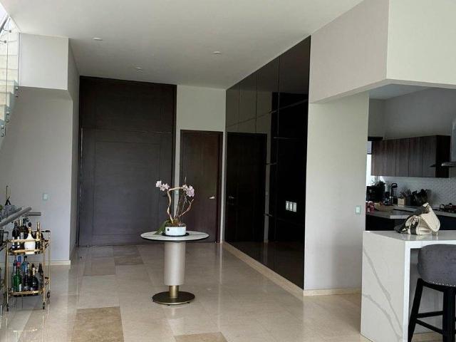 Espectacular casa en renta con vista al campo de golf en Country Club
