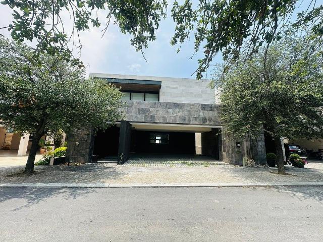 Espectacular Casa en Renta – Cordillera Residencial, 4 recamaras